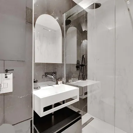 Stunning Apartment- 2br 6p - Pigalle - Opera