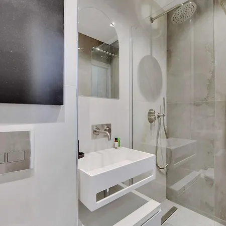 Stunning Apartment- 2br 6p - Pigalle - Opera Appartement *